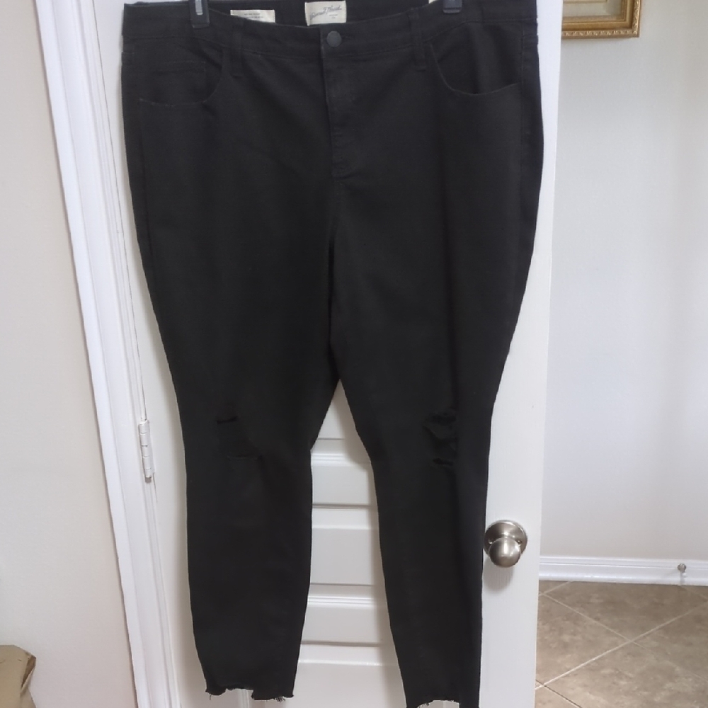 Mid Rise Skinny Black Ripped Jeans 20W